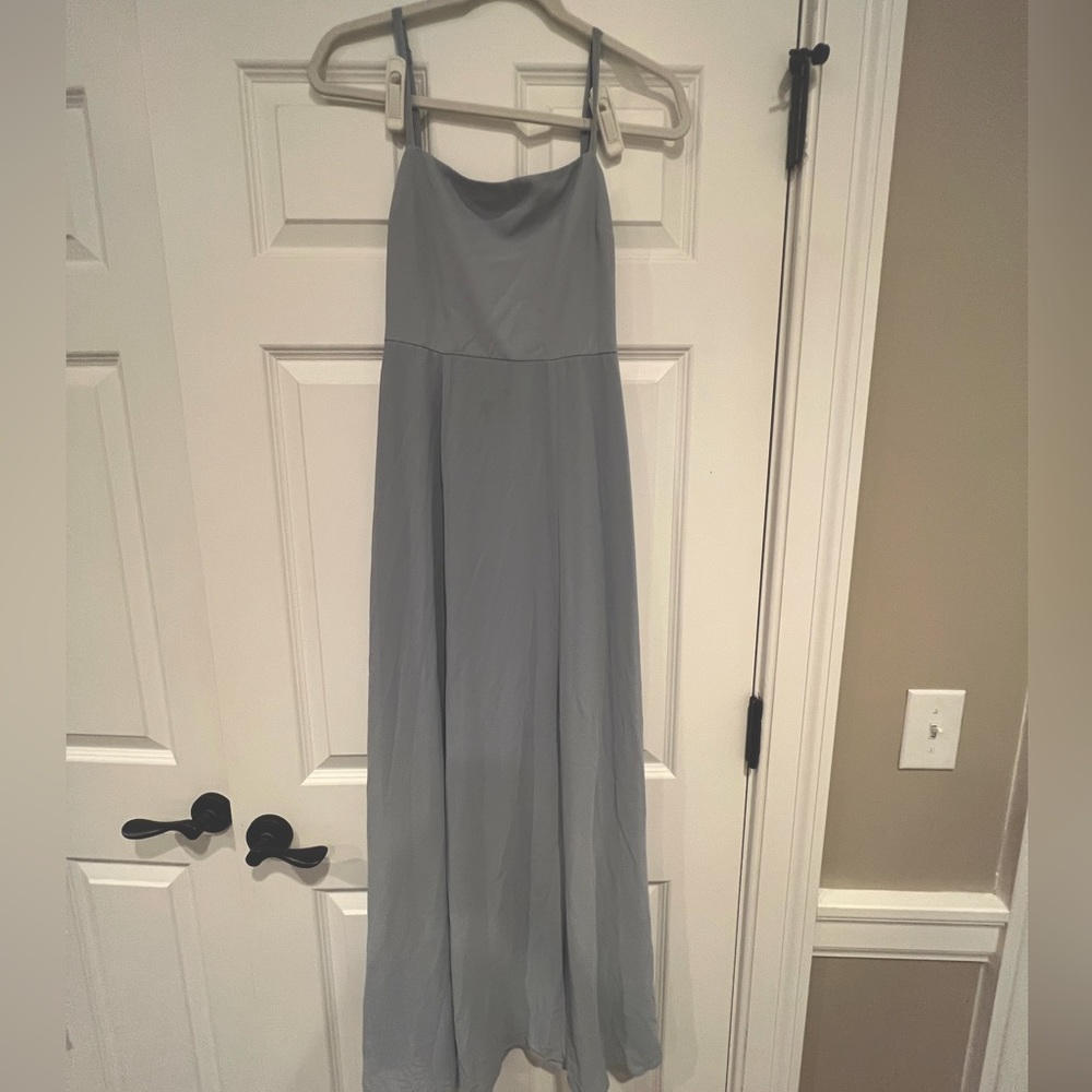 Show Me Your MuMu- Lauren Tie Maxi Dress S
Steel Blue
Altered for 5’2 bridesmaid